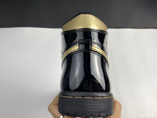 Chep Onekick 1 AIR GOLD BLACK METALLIC (2020) HIGH 555088-032 RETRO JORDAN 0823